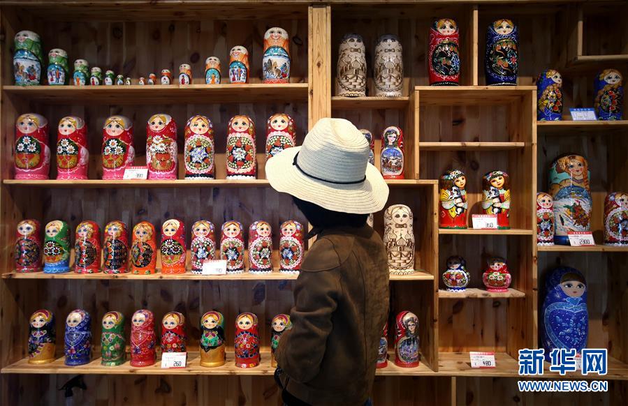 （壯闊東方潮 奮進(jìn)新時(shí)代——慶祝改革開(kāi)放40年）（9）滿(mǎn)洲里：見(jiàn)證中俄邊境貿(mào)易“升級(jí)”