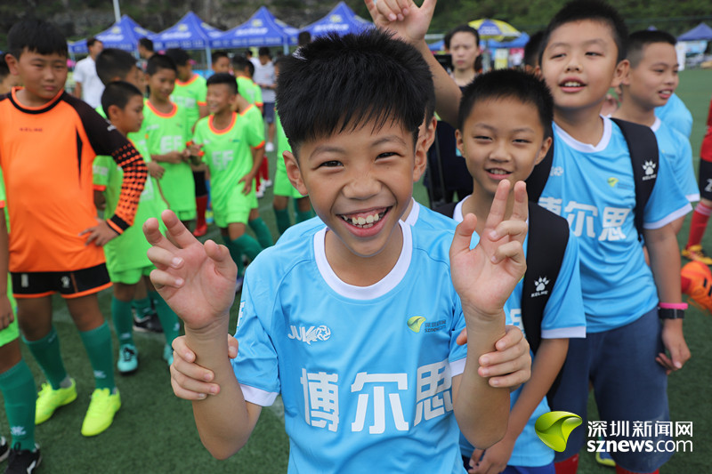  “足球讓我快樂！”